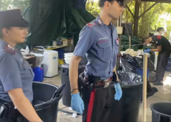 Latina, scoperta una raffineria di cocaina in una villa: sequestrati oltre 18 chili di droga, cinque arresti